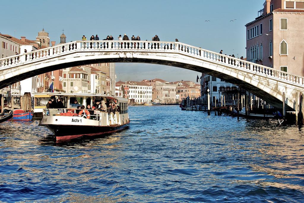 البندقية Residenza Ponte Degli Scalzi المظهر الخارجي الصورة